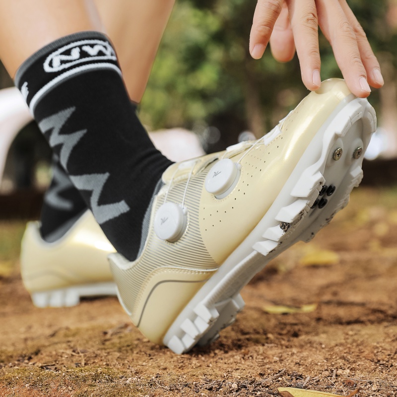 남성용 로드 마운틴 바이크 라이딩 슈즈 편안한 사계절  - Cycling Shoes For Commute 리뷰 및 가격